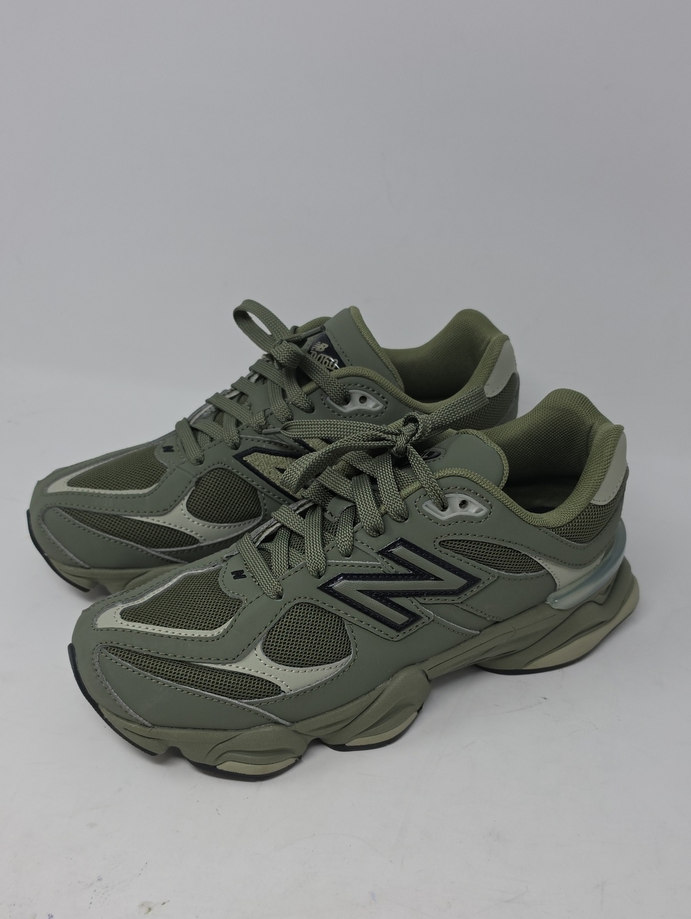 New Balance 9060 Unisex Sneakers, Dark Olive Green  Running Shoes Men's Size 7